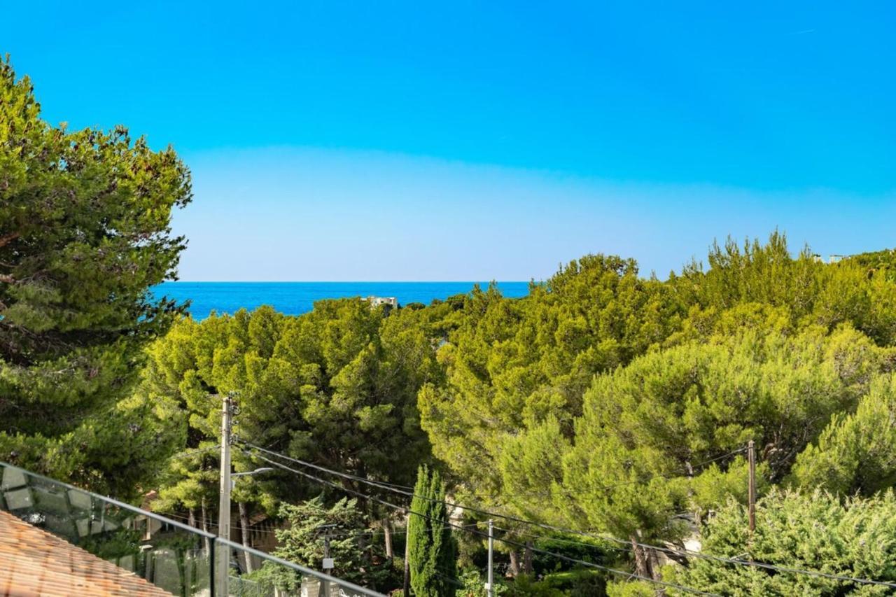 Giovannina-N4 Cassis Exterior photo